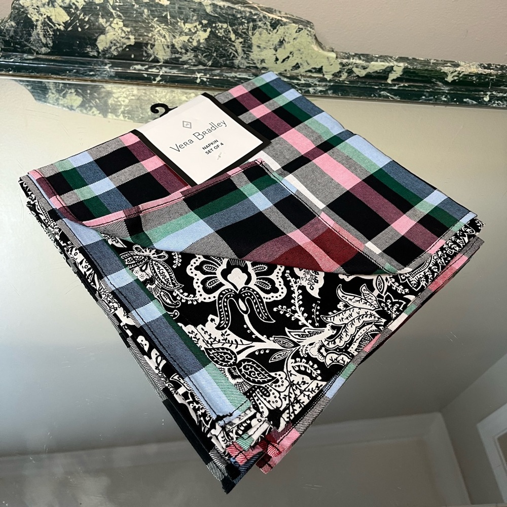 Vera Bradley Napkin Set of 4. Ribbons Plaid.